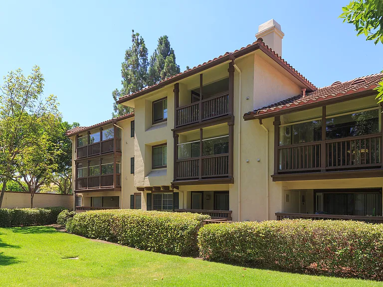 Rancho Mariposa Apartment Homes — Photo 11