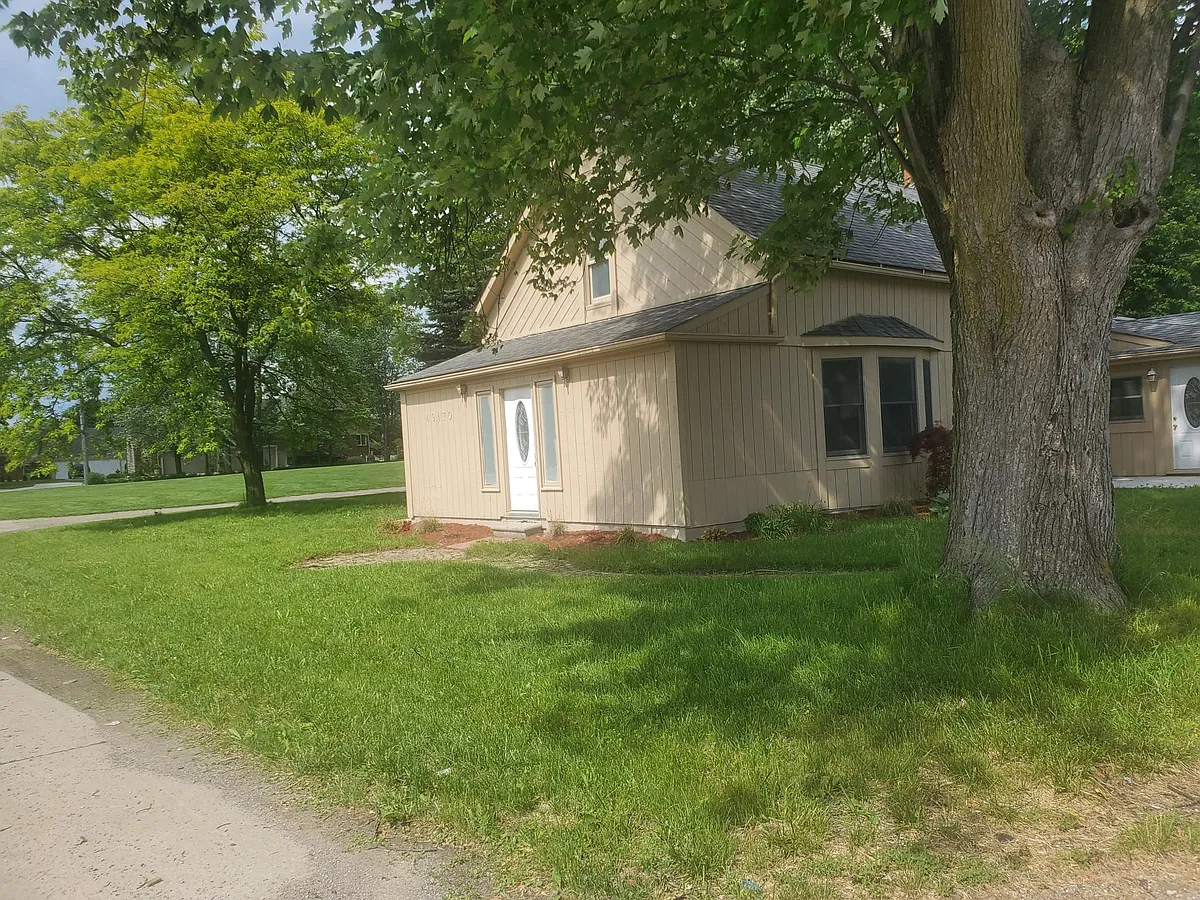 Building Photo - 49470 Card Rd