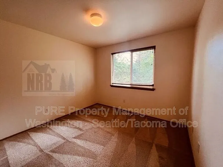 23121 37th Ave E — Photo 18