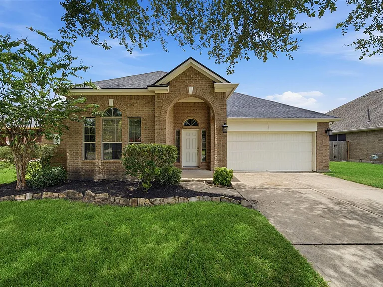 4207 Canterbury Park Ln — Photo 3