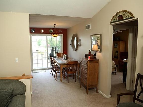 4th image of 57816 Long Grove Dr
