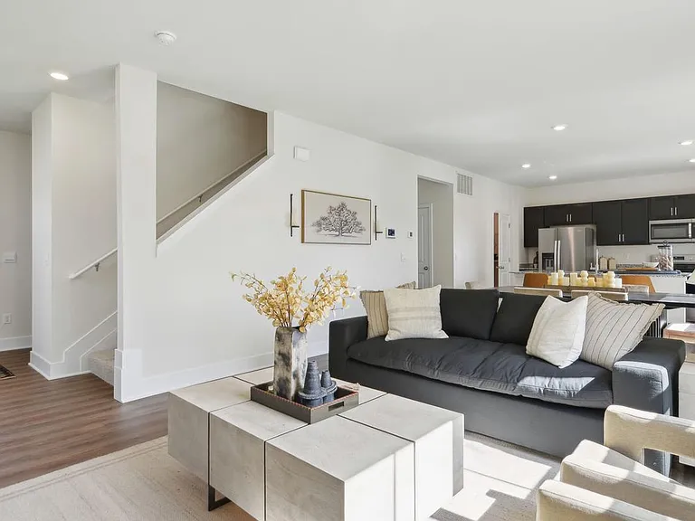 120 Bookers Crest Dr — Photo 2
