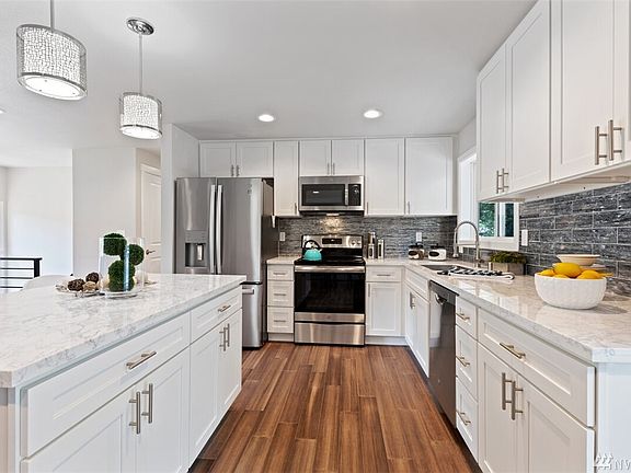 5th image of 22505 51st Ave W