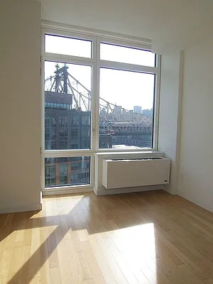 Rented by Sotheby's International Realty | media 15