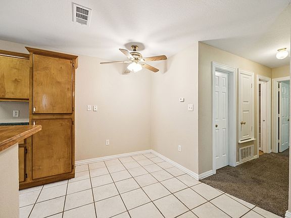5th image of 1104 E High St