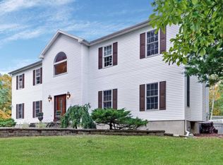 85 Pinewood Dr, Ringwood, NJ 07456