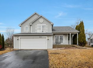 2122 Azalea Ct, Round Lake, IL 60073