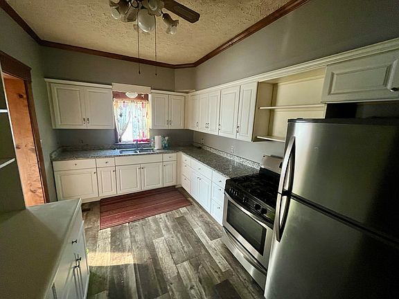5th image of 818 S Washington St
