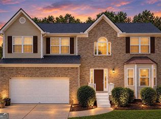 5492 Skylar Creek Ln, Buford, GA 30518