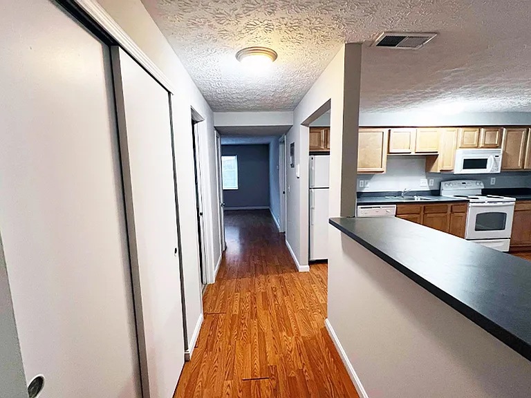 525 Lowell Ave — Photo 11