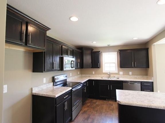 4th image of 60 Sycamore Hl Lot 60