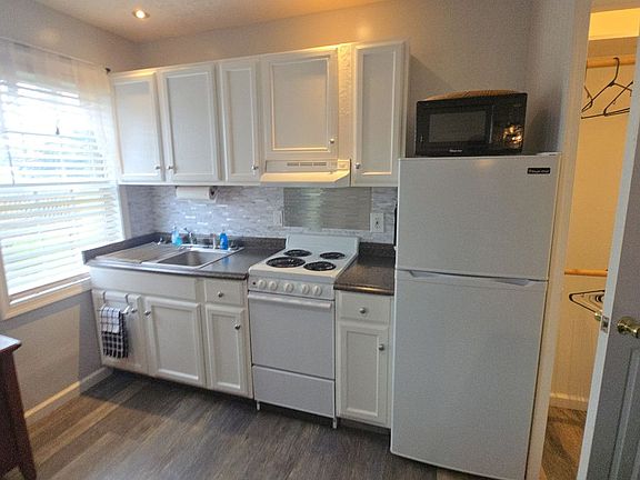 4th image of 107 Hood St #B