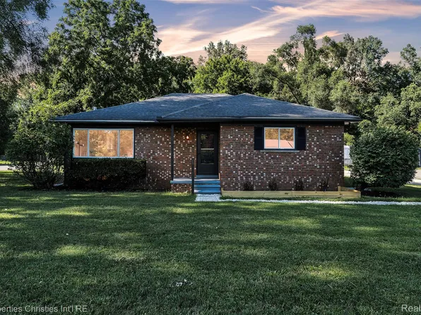 32652 Cadillac St, Farmington Hills, MI 48336