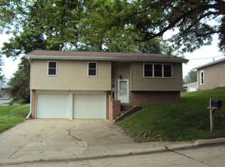 711 Guthrie St, Adair, IA 50002