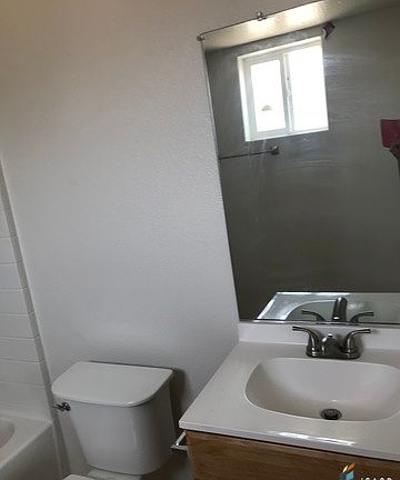 3rd image of 691 W Olive Ave
