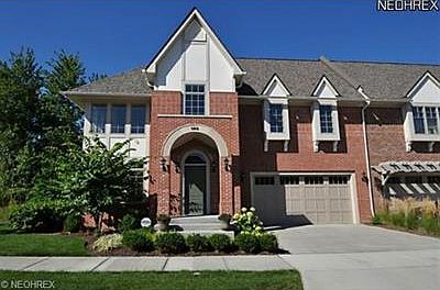 1st image of 140 Ashbourne Dr #3