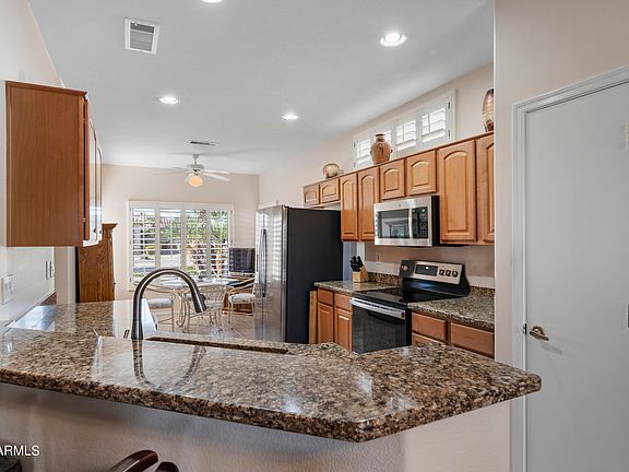 3rd image of 18237 N DIVET Lane