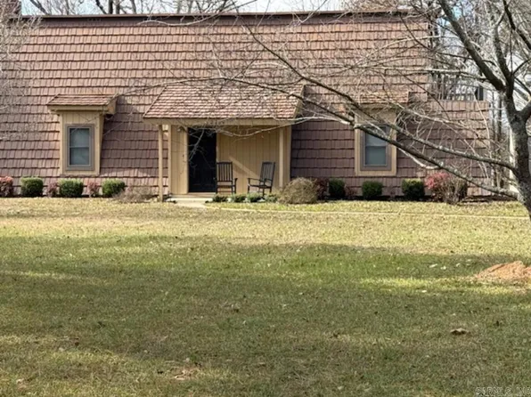 2304 W Plainview St, Hope, AR 71801