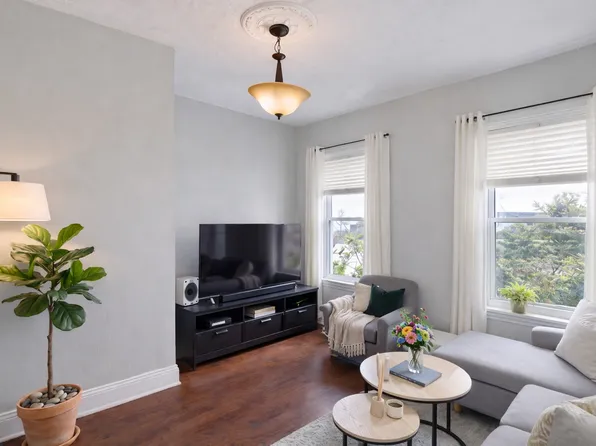 53 Tremont St APT 5, Cambridge, MA 02139