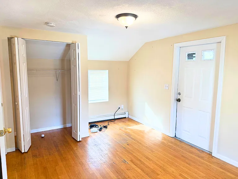 104-106 Calvary St #104R — Photo 4