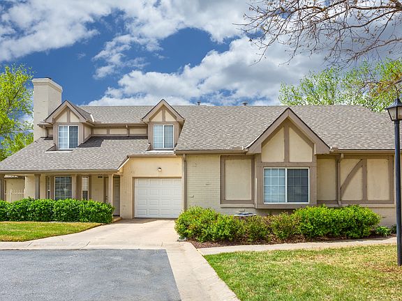4th image of 8220 E Oxford Cir APT 18104