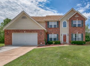 3 Hemingway Ct, Weldon Spring, MO 63304