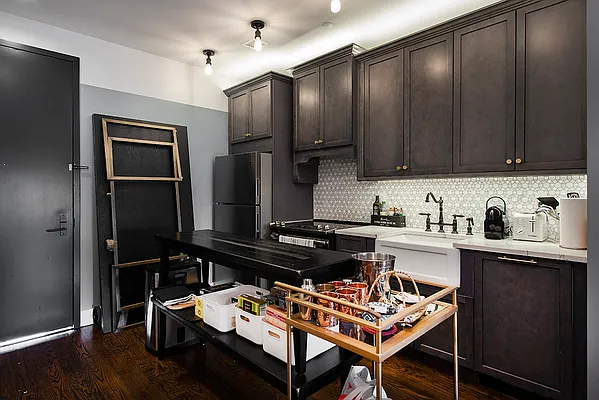 Rented by Compass | media 115