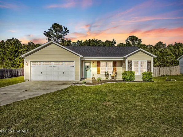 505 Cherry Blossom Lane, Richlands, NC 28574