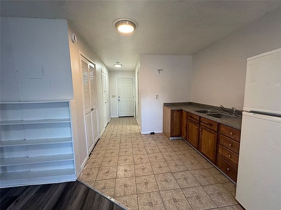 5th image of 4211 & 4213 Lake Land Blvd