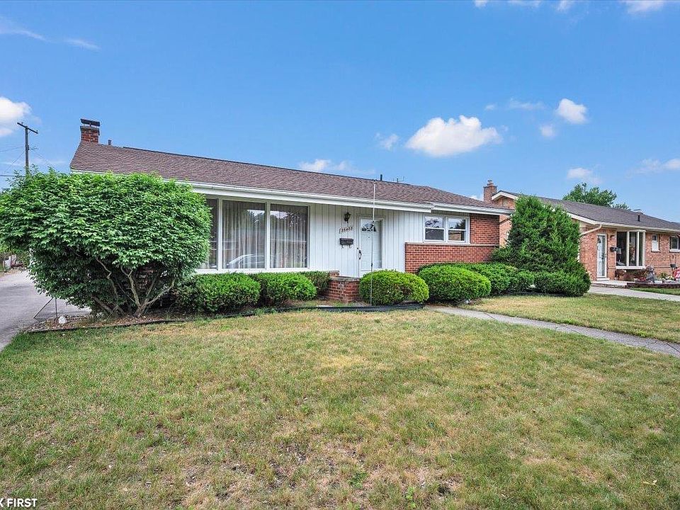 1st image of 35488 Hathaway St