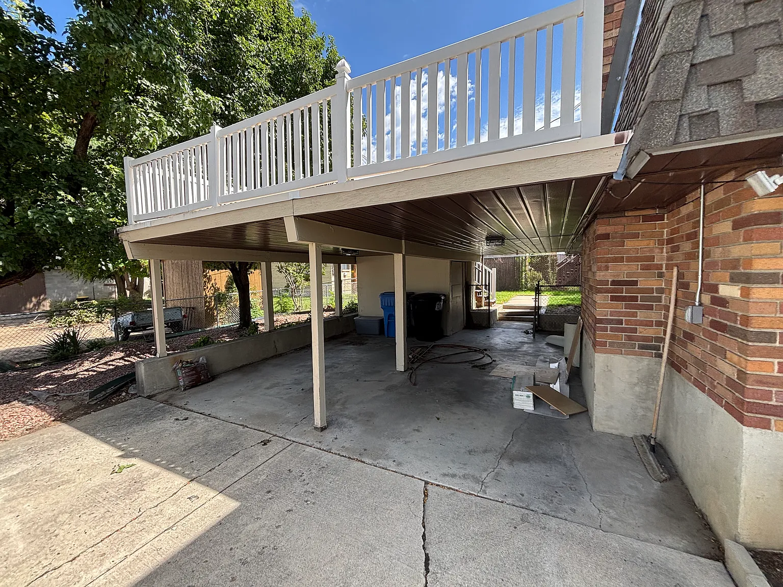 3 bed, 1.5 bath, 1230 sqft, $2,100 — Photo 2