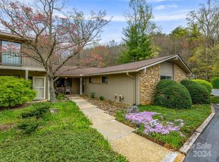 500 Davis Mountain Rd, Laurel park, NC 28739