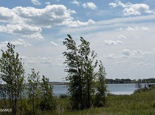 100 Round Lake Rd, Pettibone, ND 58475