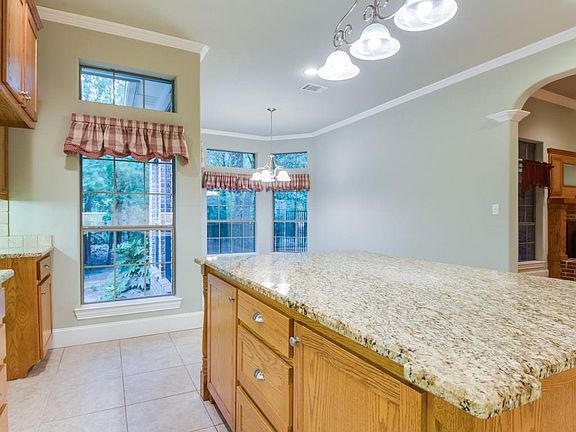 5th image of 2022 Shady Oaks Cir