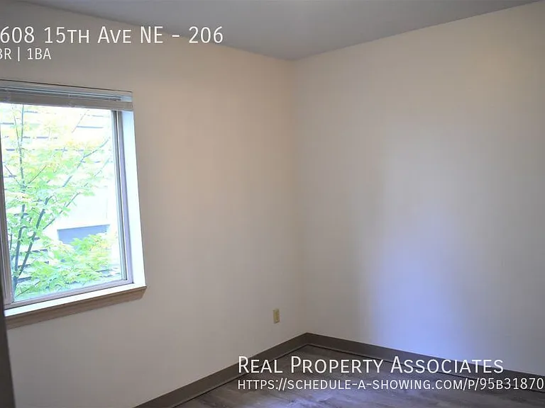 5608 15th Ave NE — Photo 82