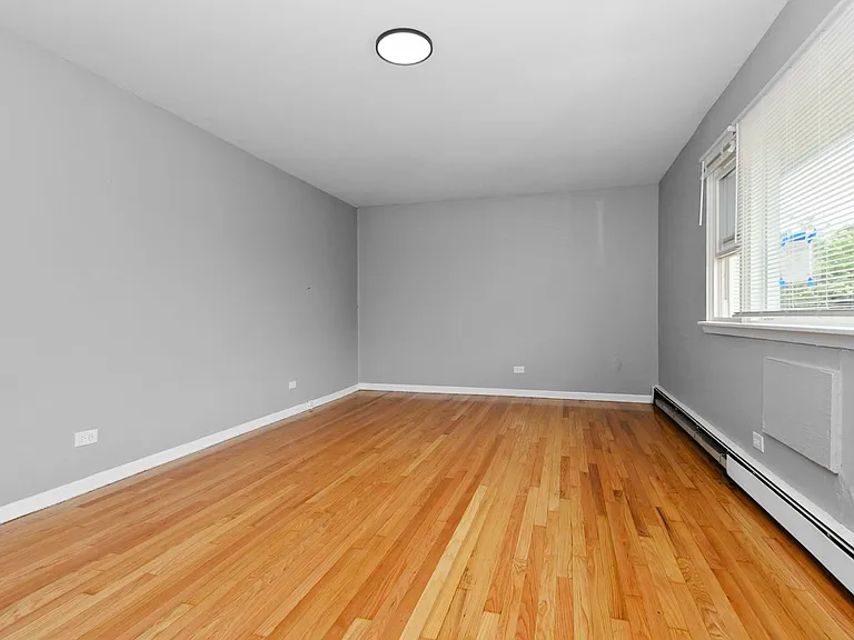 7818-7820 S Shore Dr — Photo 24