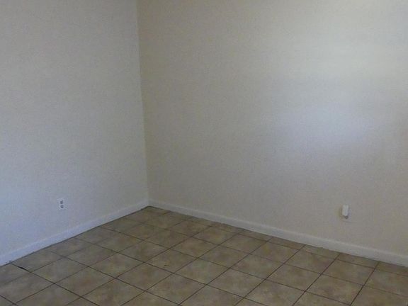 5th image of 313 E Lakeview Ave APT A