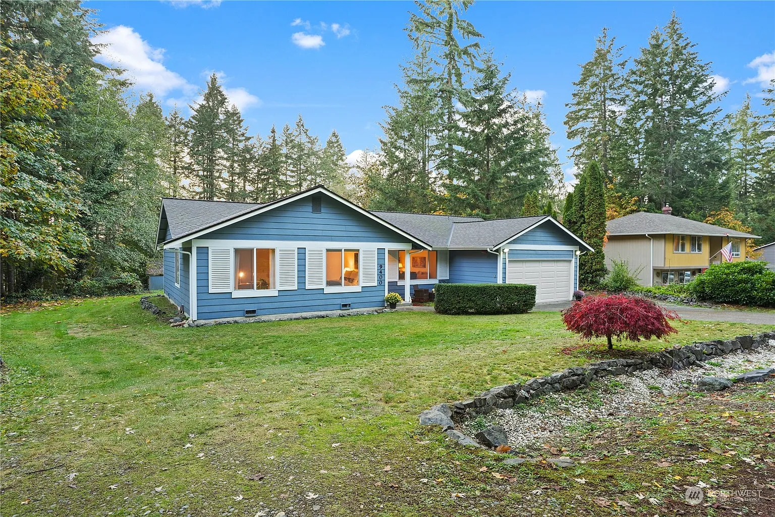 9400 Emerald Drive SE photo 1