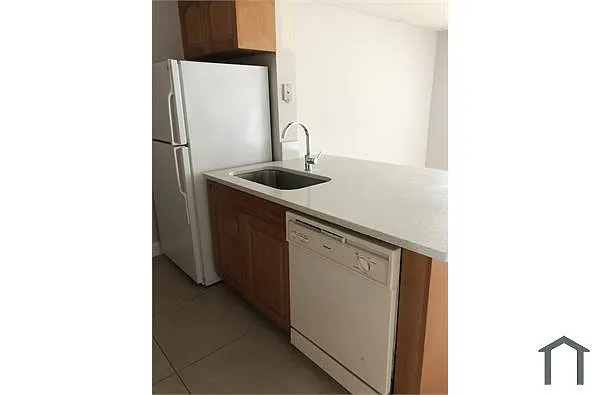 Building Photo - 1631 Meadows Cir W #1631