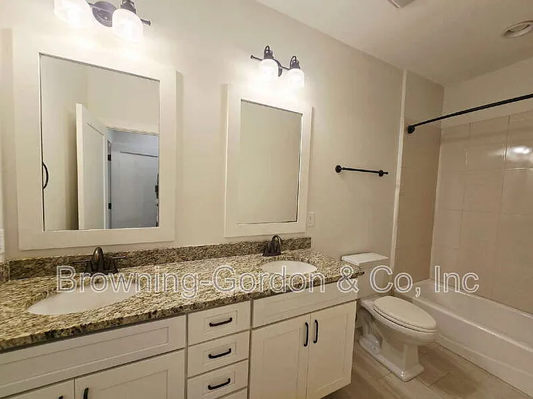 4017 Elkins Aly — Photo 11
