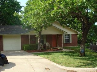 353 Woodhill Way Ct, Azle, TX 76020