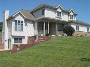 524 Snyder Dr, Dane, WI 53529