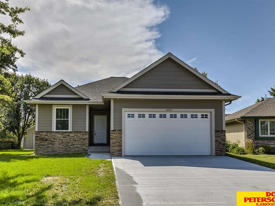 1st image of 3097 Aurora Dr