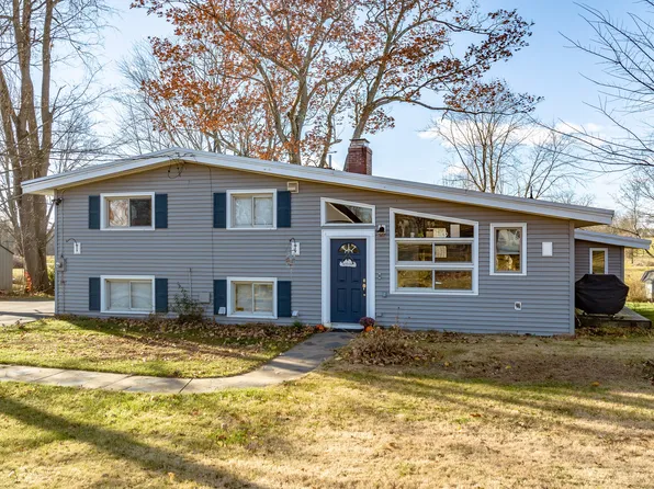 1071 North Street, Suffield, CT 06078