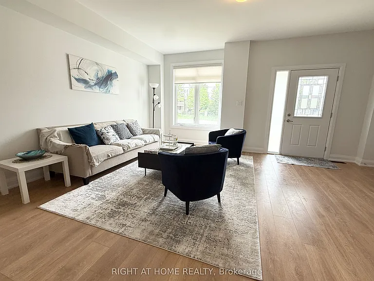 159 Seguin St — Photo 4