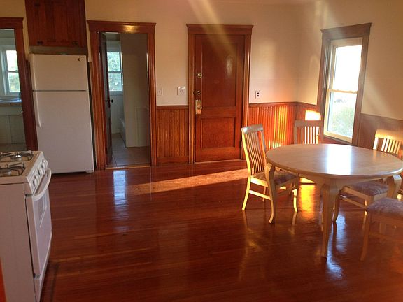 5th image of 39 Cottage St Floor 3