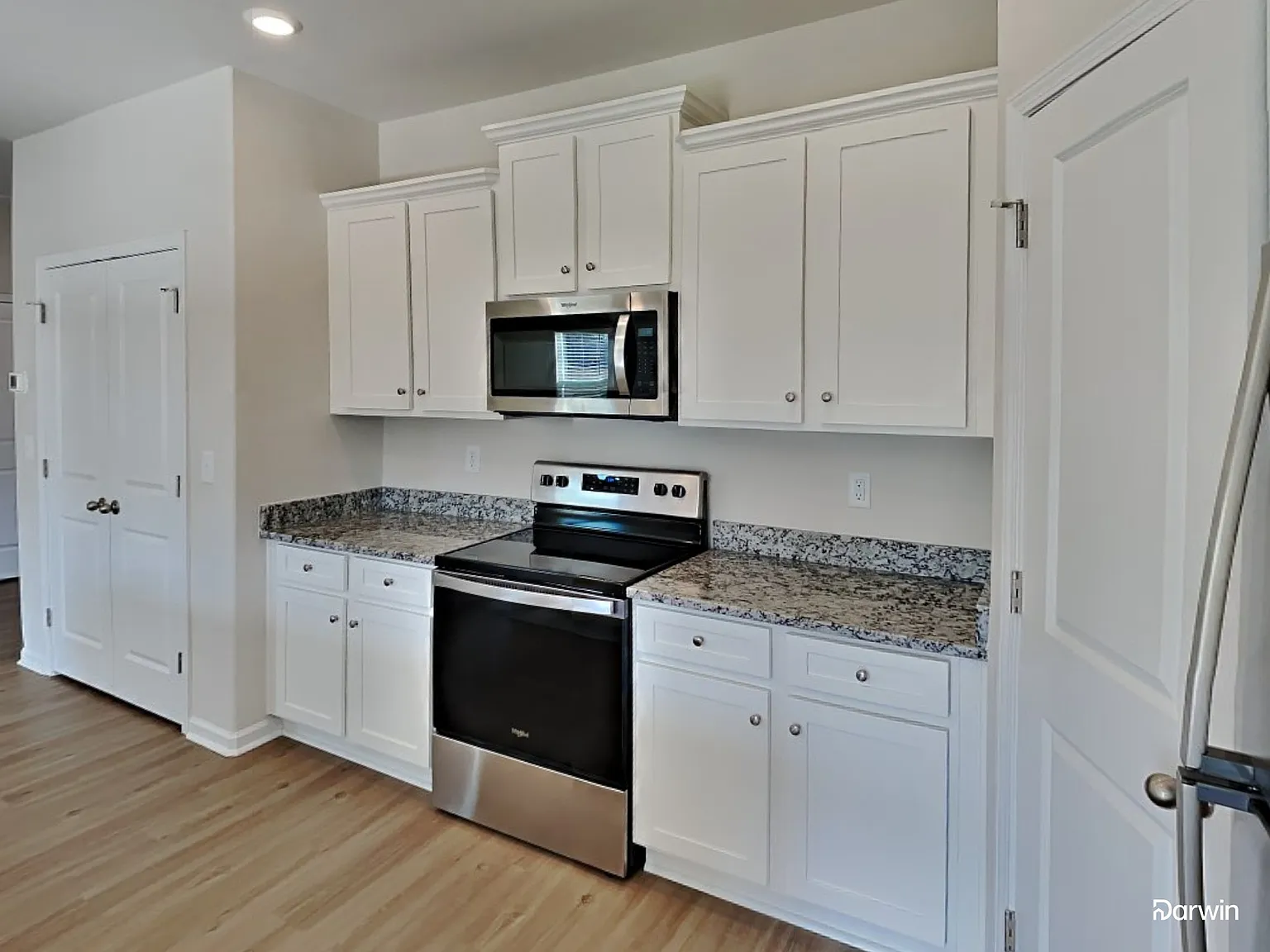 4 bed, 2.5 bath, 1800 sqft, $1,950 — Photo 2