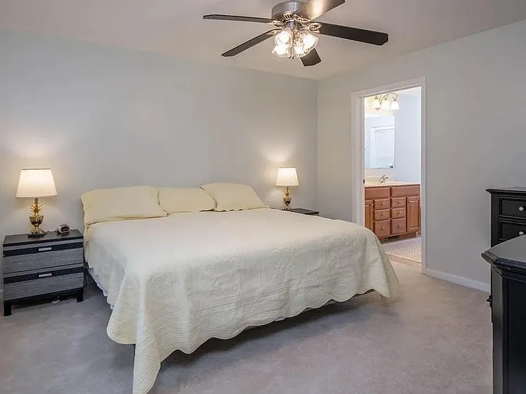 21 Kirby Rd — Photo 2