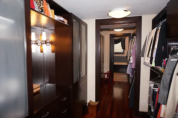 Sold by GA Keen Realty Advisors | media 30