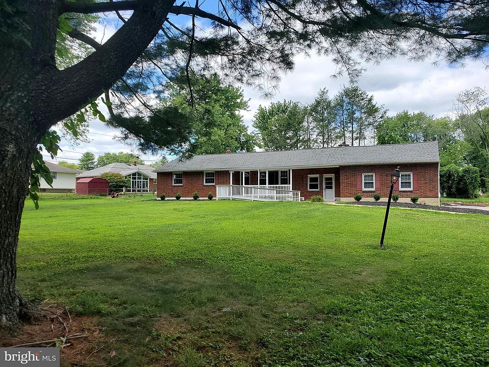 1st image of 2630 Marsh Rd